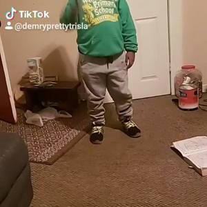 Meet your Posher, Latris